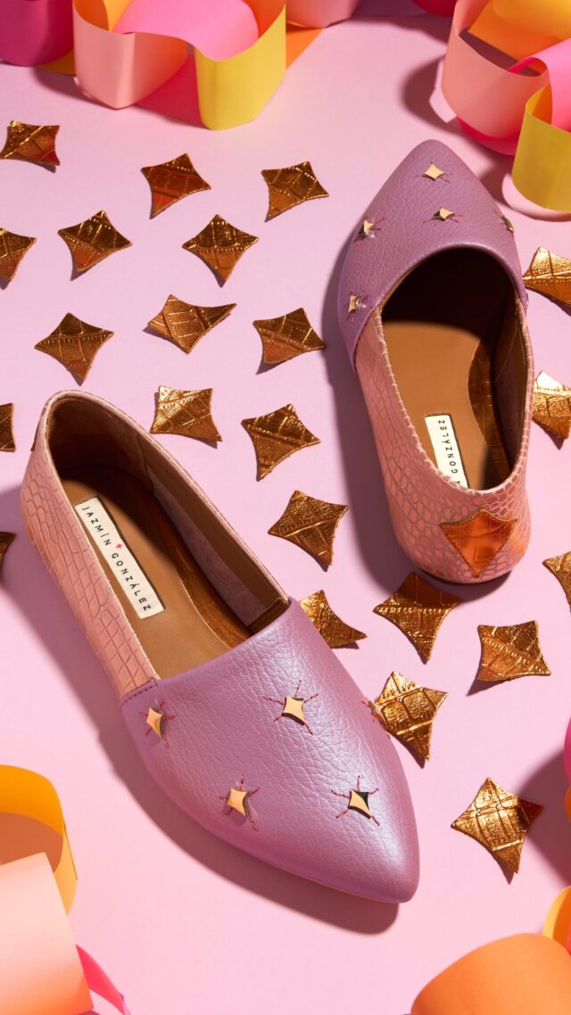Una de la ediciones más especiales de nuestras Kimura Pointed Flats, a quienes ya las tienen, esperamos las disfruten muchísimo así como fue para nosotros hacerlas realidad🤩

#jazmingonzalezperu 
#peruviandesign 
#piezasdediseñoperuano 
#lujoartesanal 
#diseñodeautor